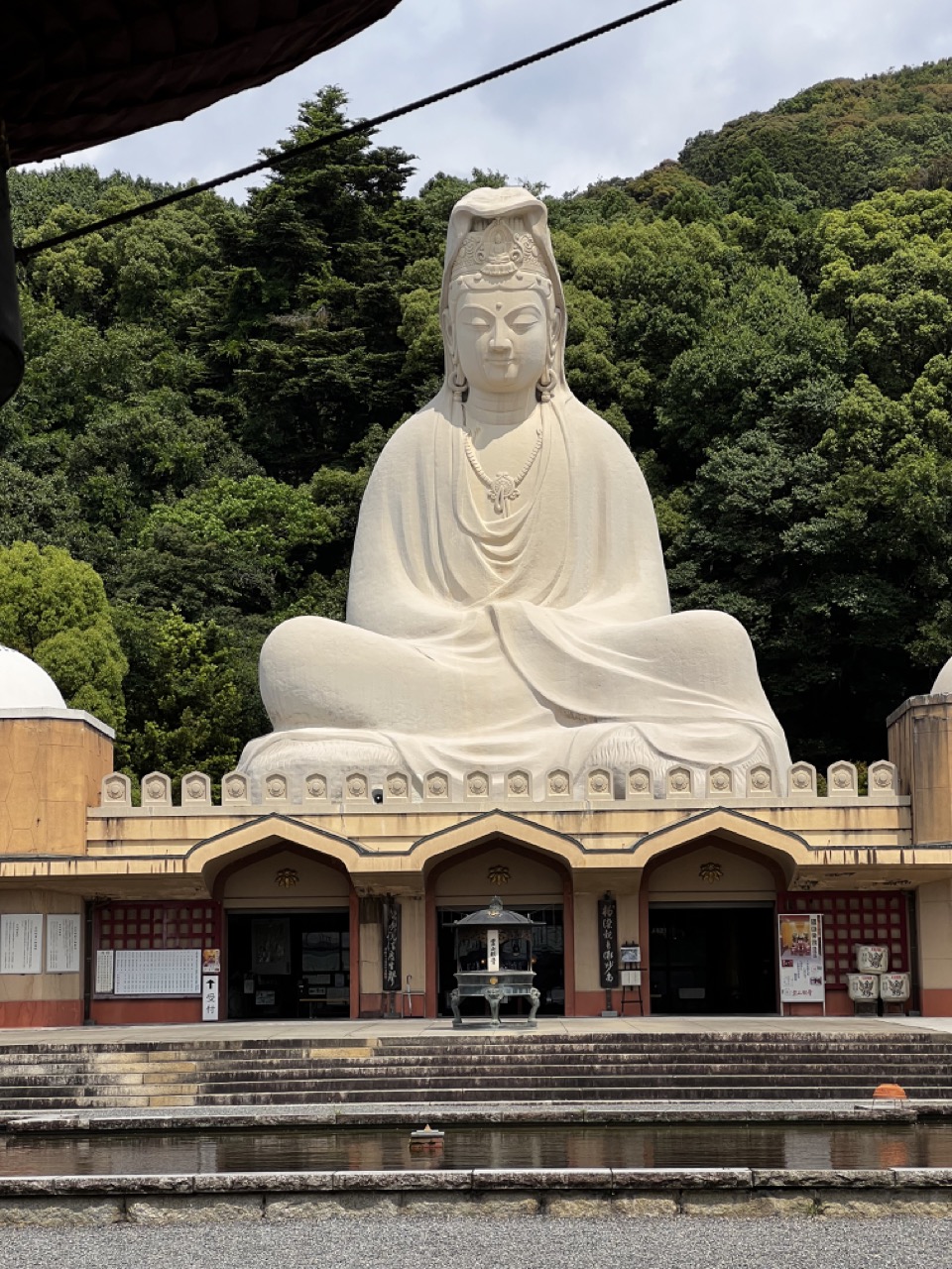 Entrance veiw of Ryozen Kannon statue.