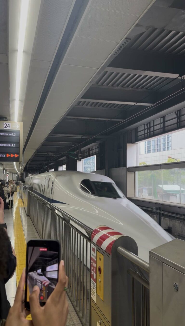Bullet train somehow still relaxing even at 198 mph