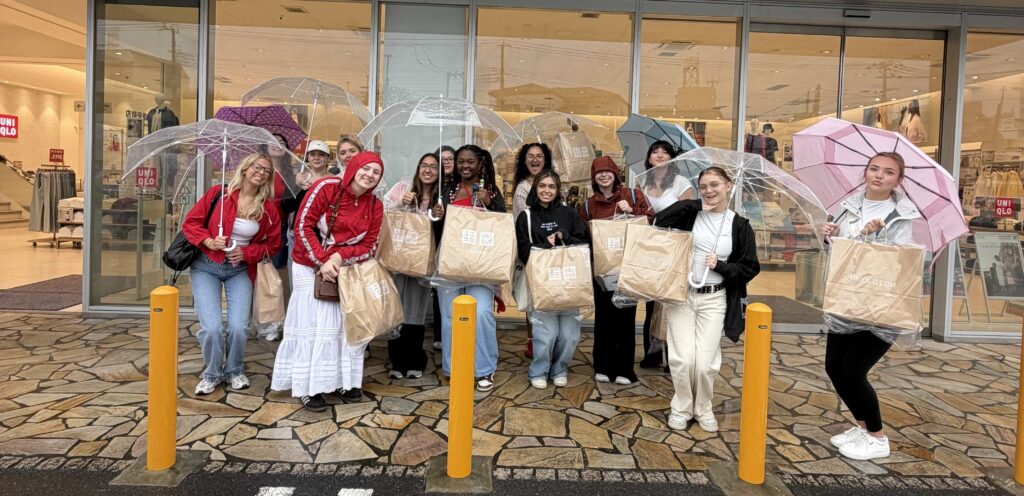 uniqlo group pic
