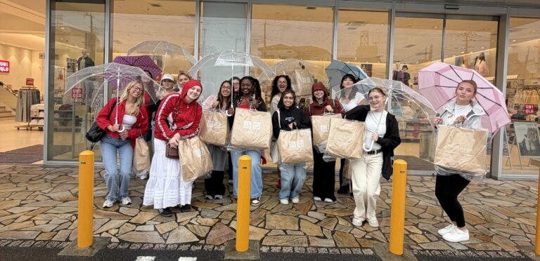 uniqlo group pic
